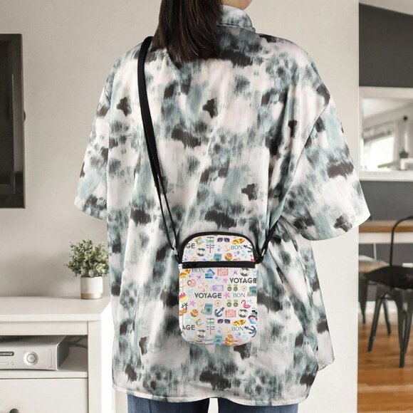 Travel Essential: 5.9-Inch Multifunctional Crossbody Bag for All Occasions - Picture 4 of 7